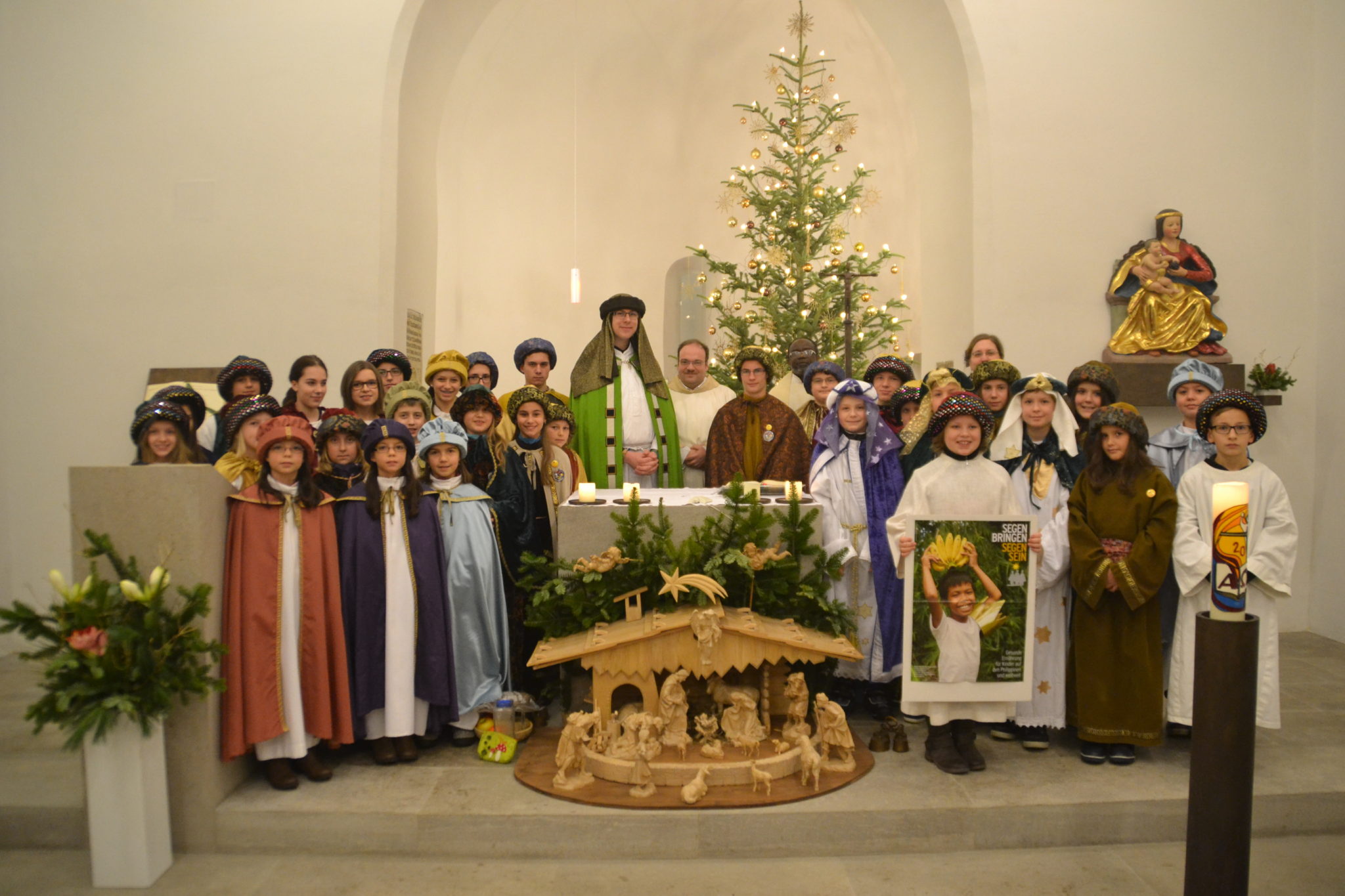Die Sternsinger der Pfarrei Ottering wurden feierlich ausgesandt